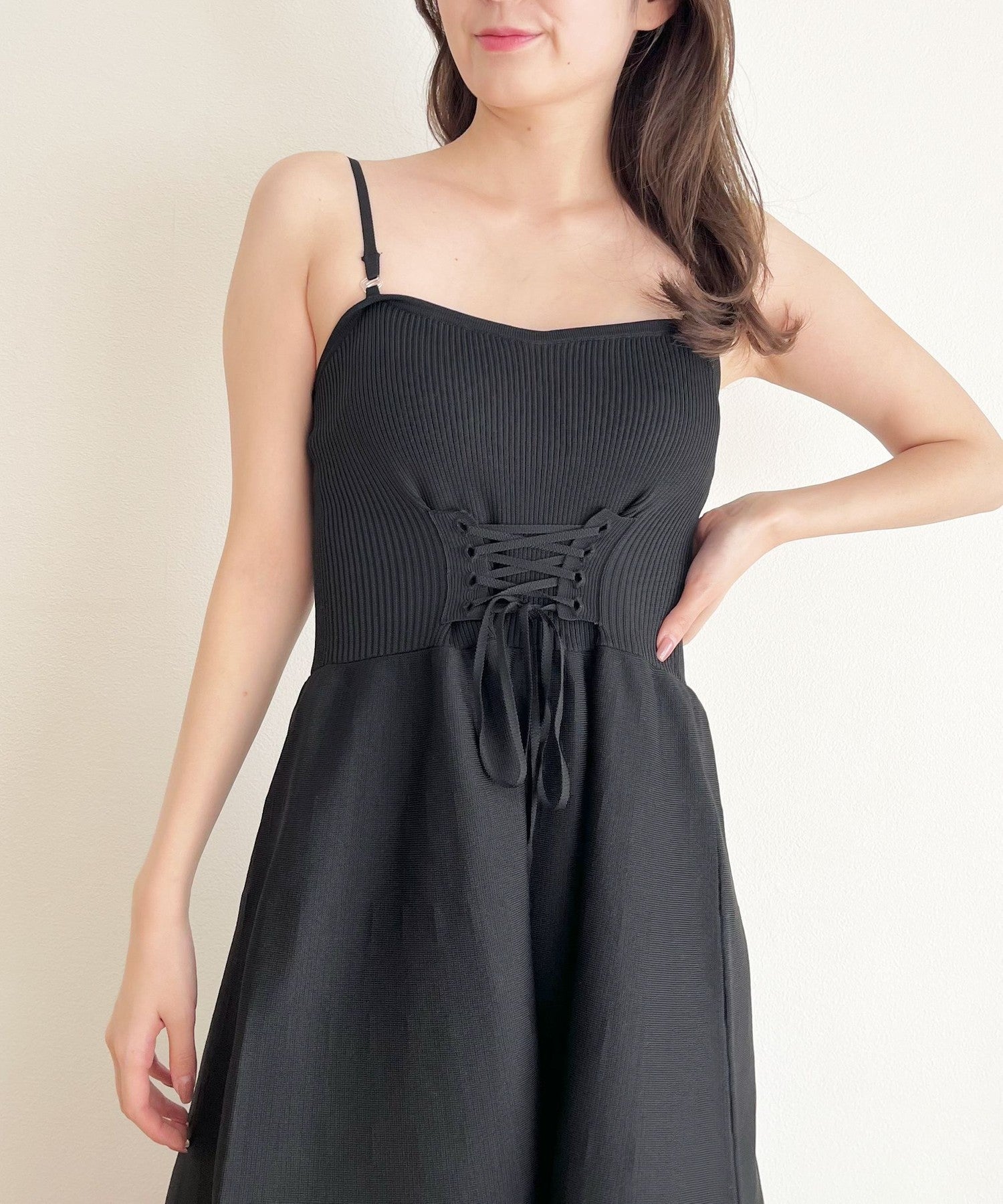 Lace -up knit bischi dress