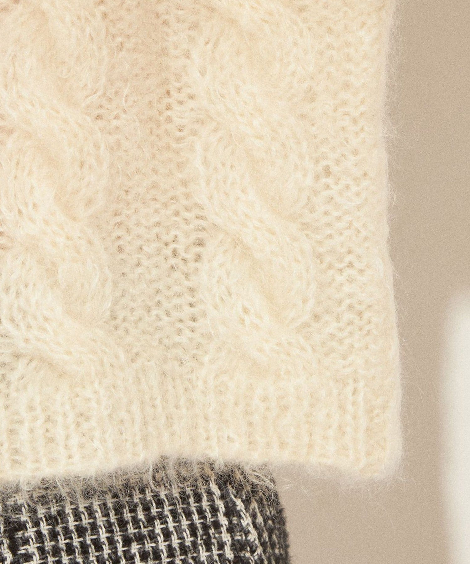 Moheare hand cable knit