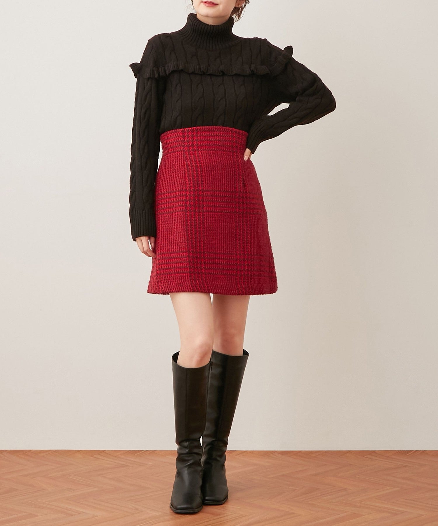 Cable frill high neck knit