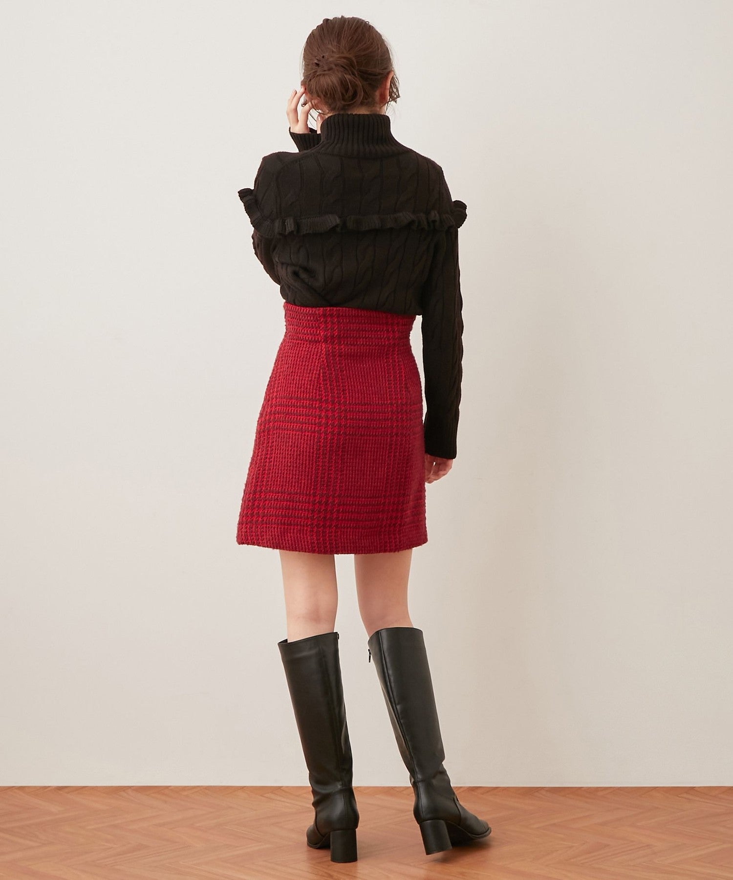 Cable frill high neck knit