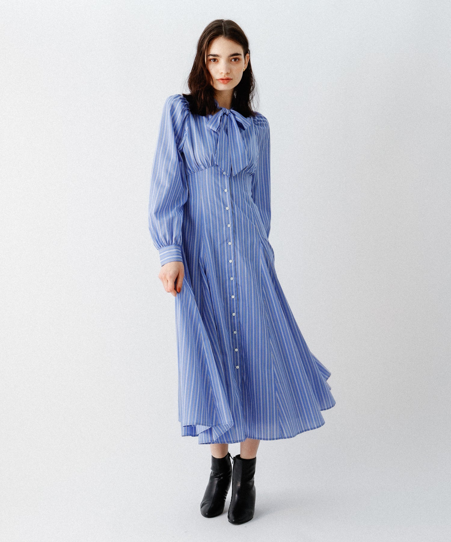 [Reservation] Stripe bow tai dress