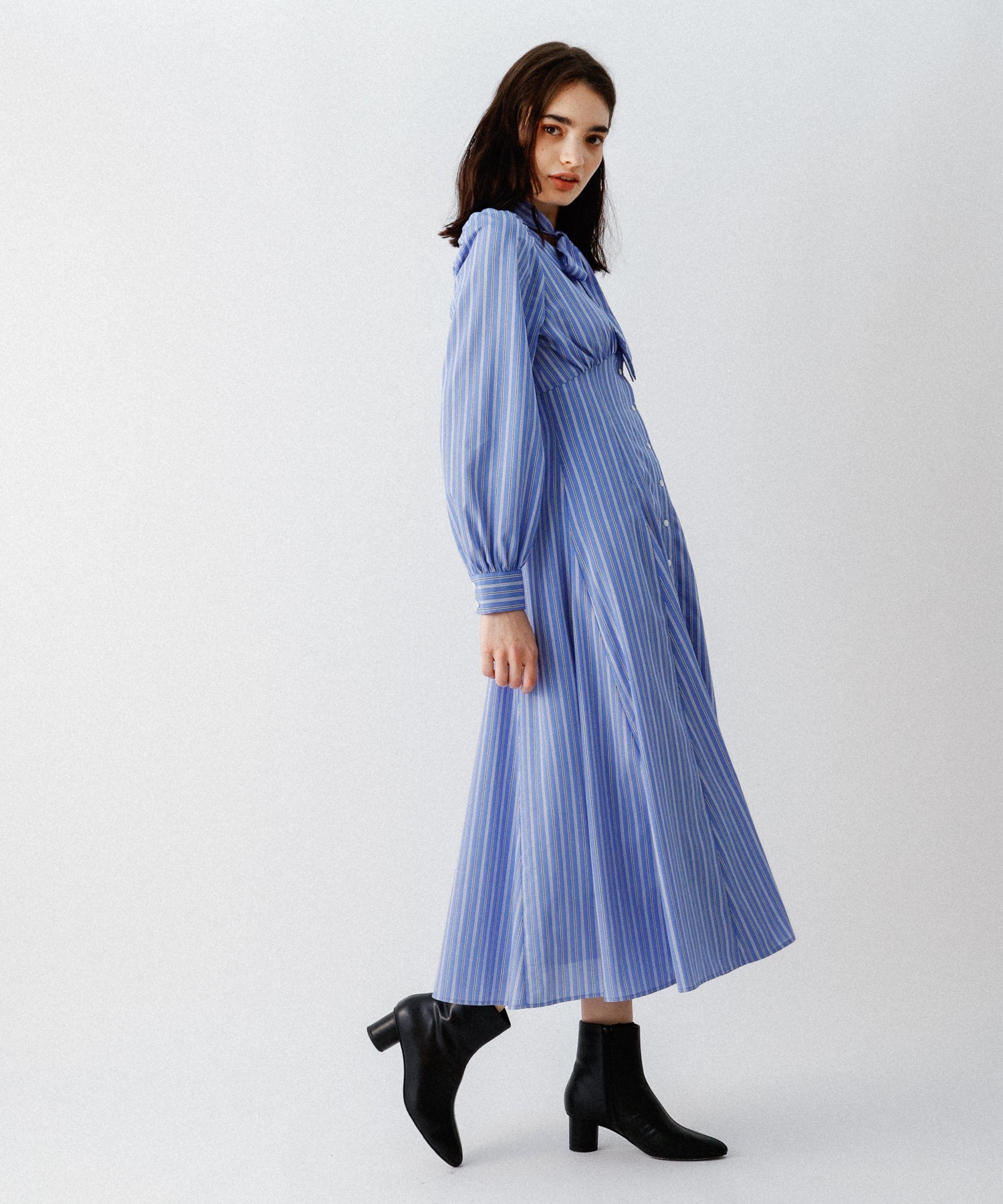 [Reservation] Stripe bow tai dress