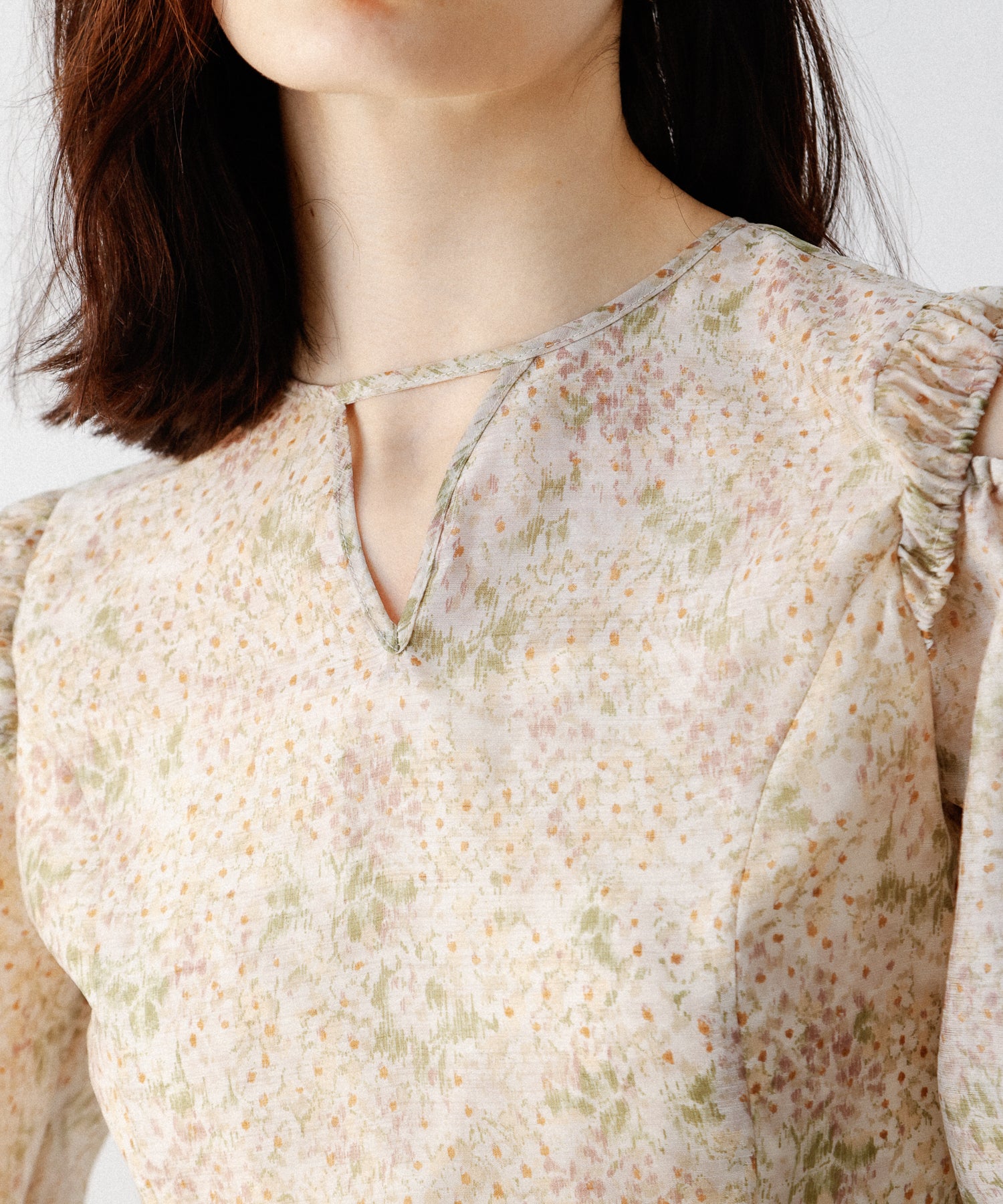 [Reservation] Melimilton cutout blouse